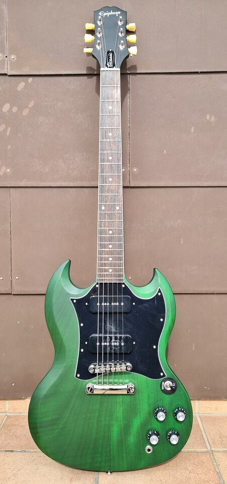 Epiphone SG Classic 01_K.jpg