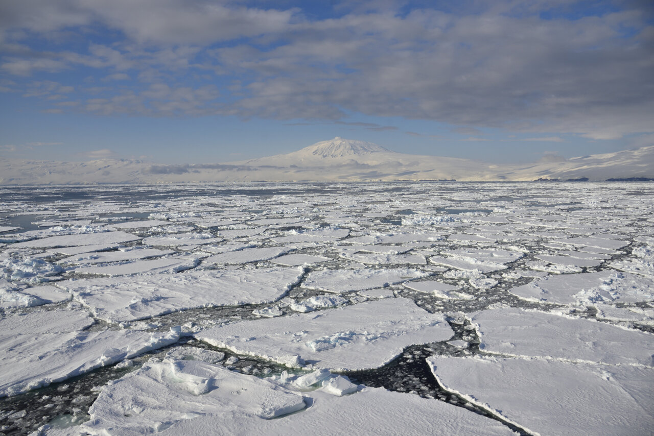Erebus_D759822_01.JPG