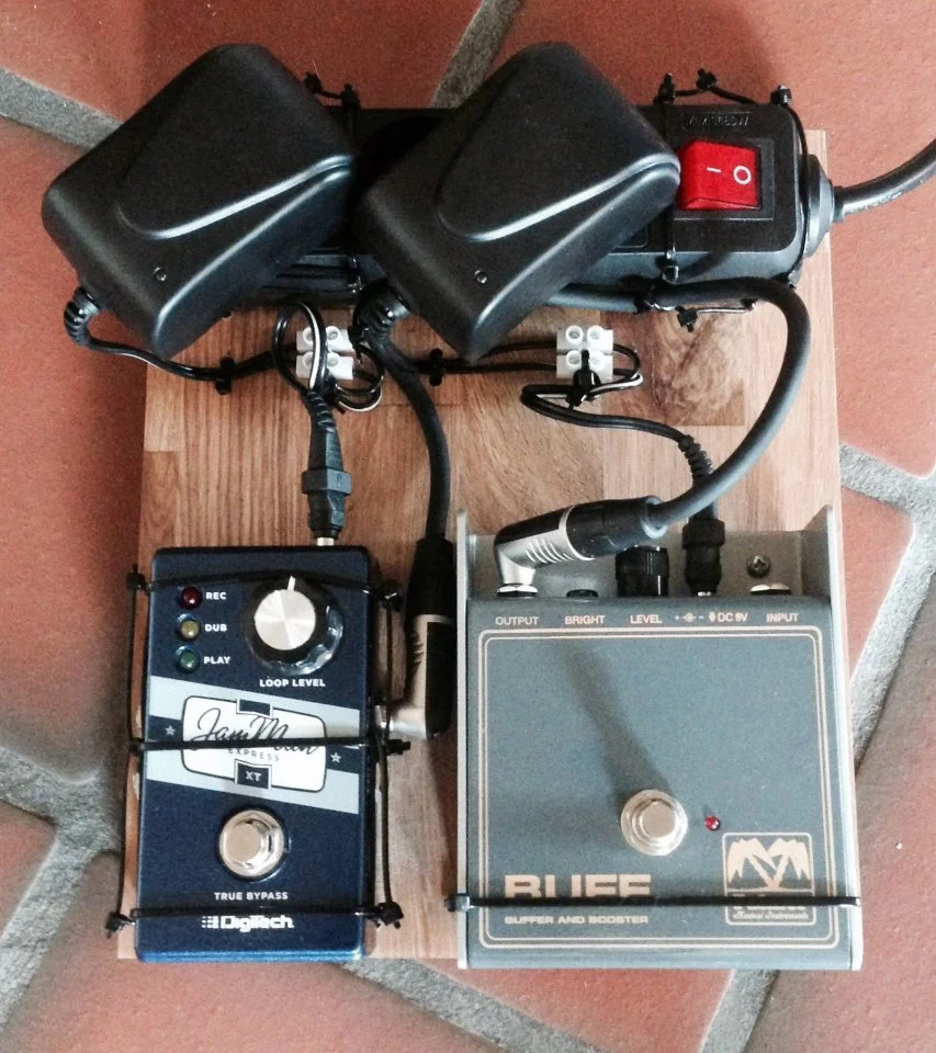 erstes DIY Pedalboard.jpg