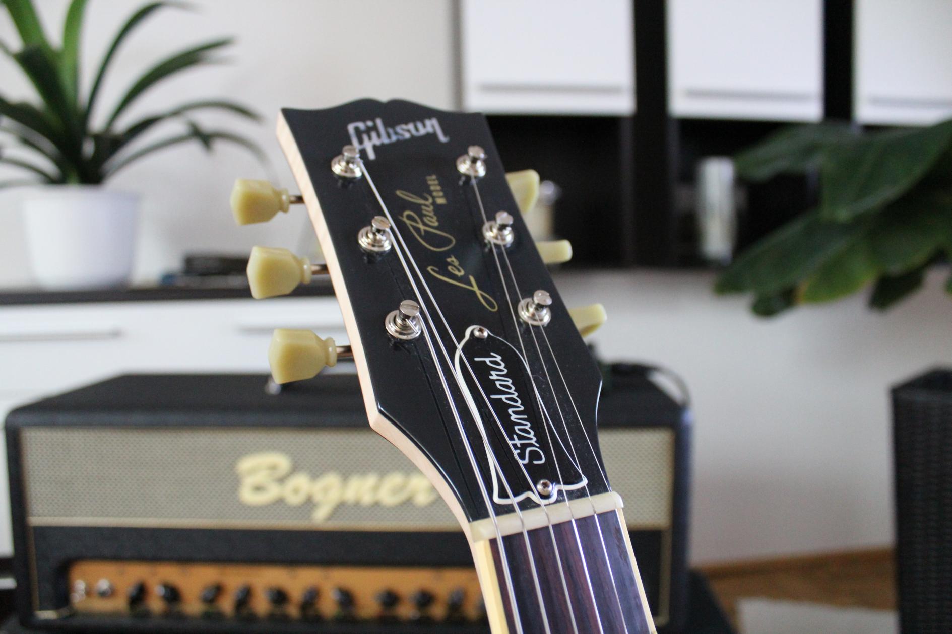 255345d1357494926-gibson-les-paul-neuer-hals-als-custom-order-bergfels-img_0982.jpg