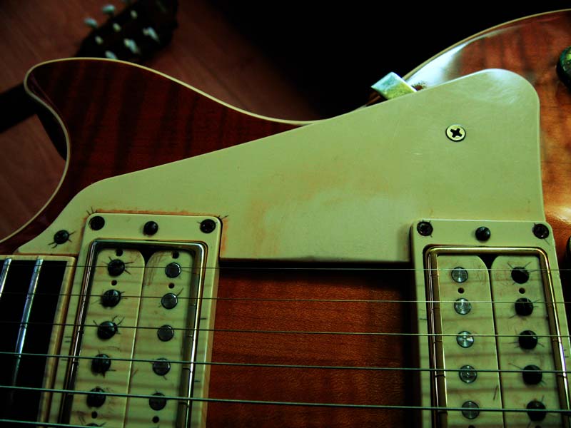 265030d1361806238-aging-les-paul-agingpickguard1.jpg