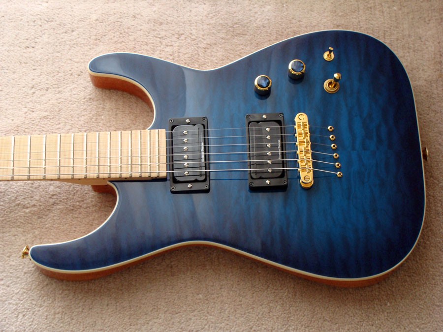181583d1305324108-schickt-mal-bilder-eurer-gitarre-part-ii-blau.jpg