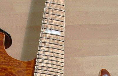 159291d1282117456-doku-ich-lasse-mir-eine-e-gitarre-zimmern-inlay.jpg