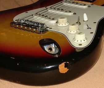 53047d1179855964-fender-gitarren-die-so-kaputt-aussehen-74er-strat-02.jpg