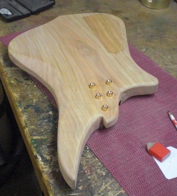 138696d1265579219-projekt-des-dudes-vierter-eigenbau-icebass-ib12-01-halsbefestigung1.jpg