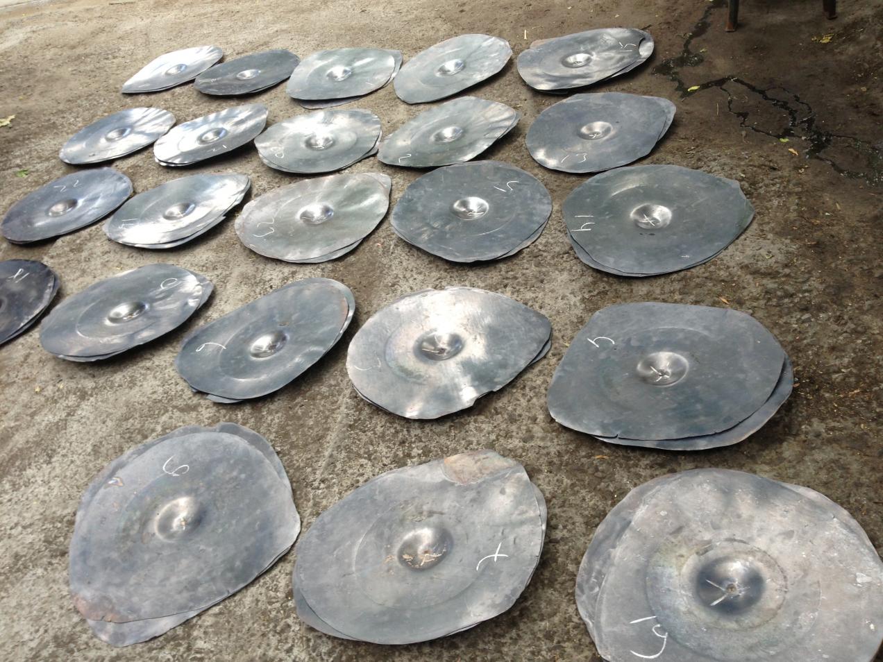 280789d1369662636-mb-besucht-die-cymbal-schmieden-istanbul-img_2317.jpg