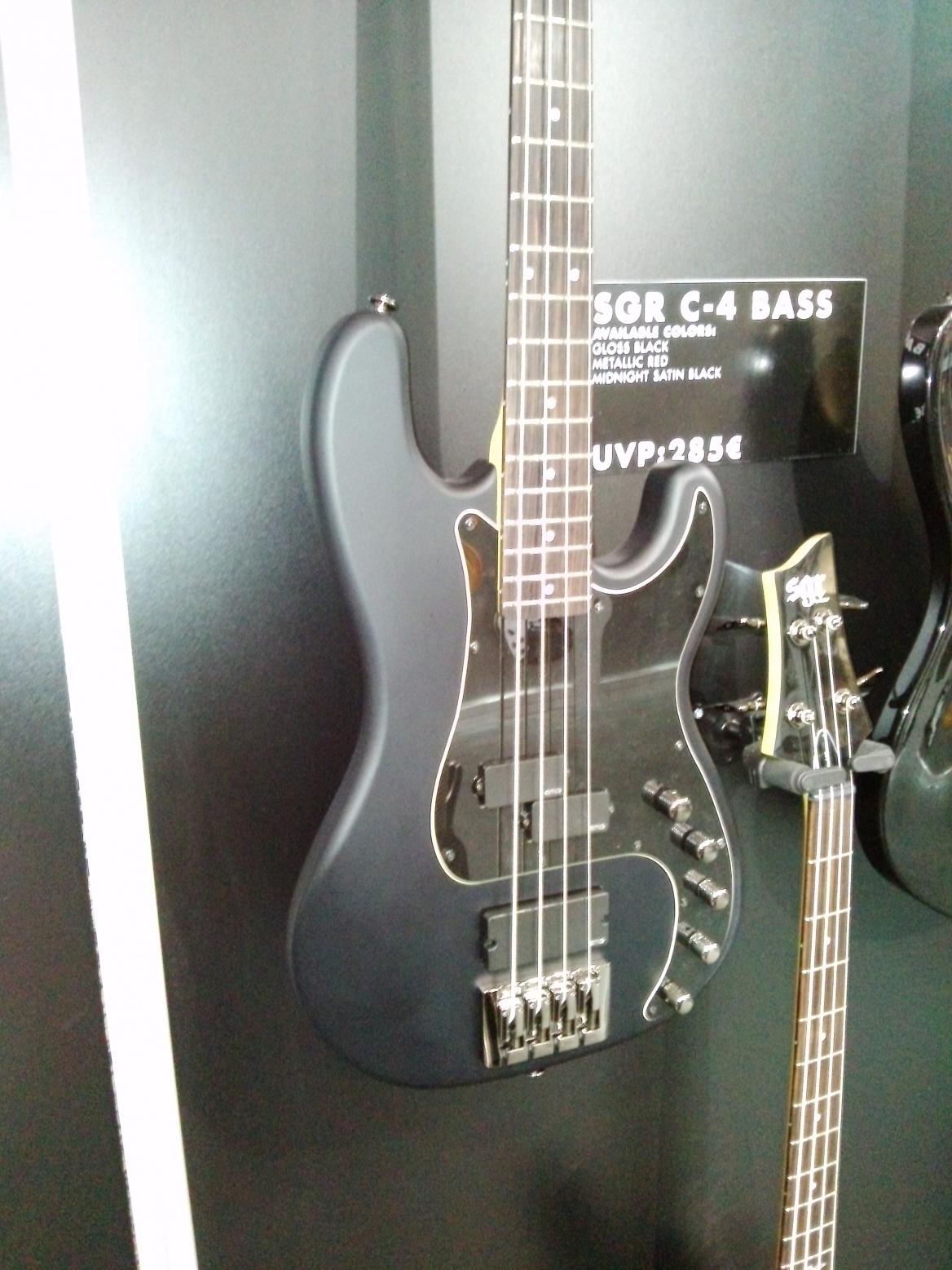 274810-ein-insider-berichtet-musikmesse-bericht-mit-mini-liveticker-schecter-diamond-p-custom-active-4.jpg