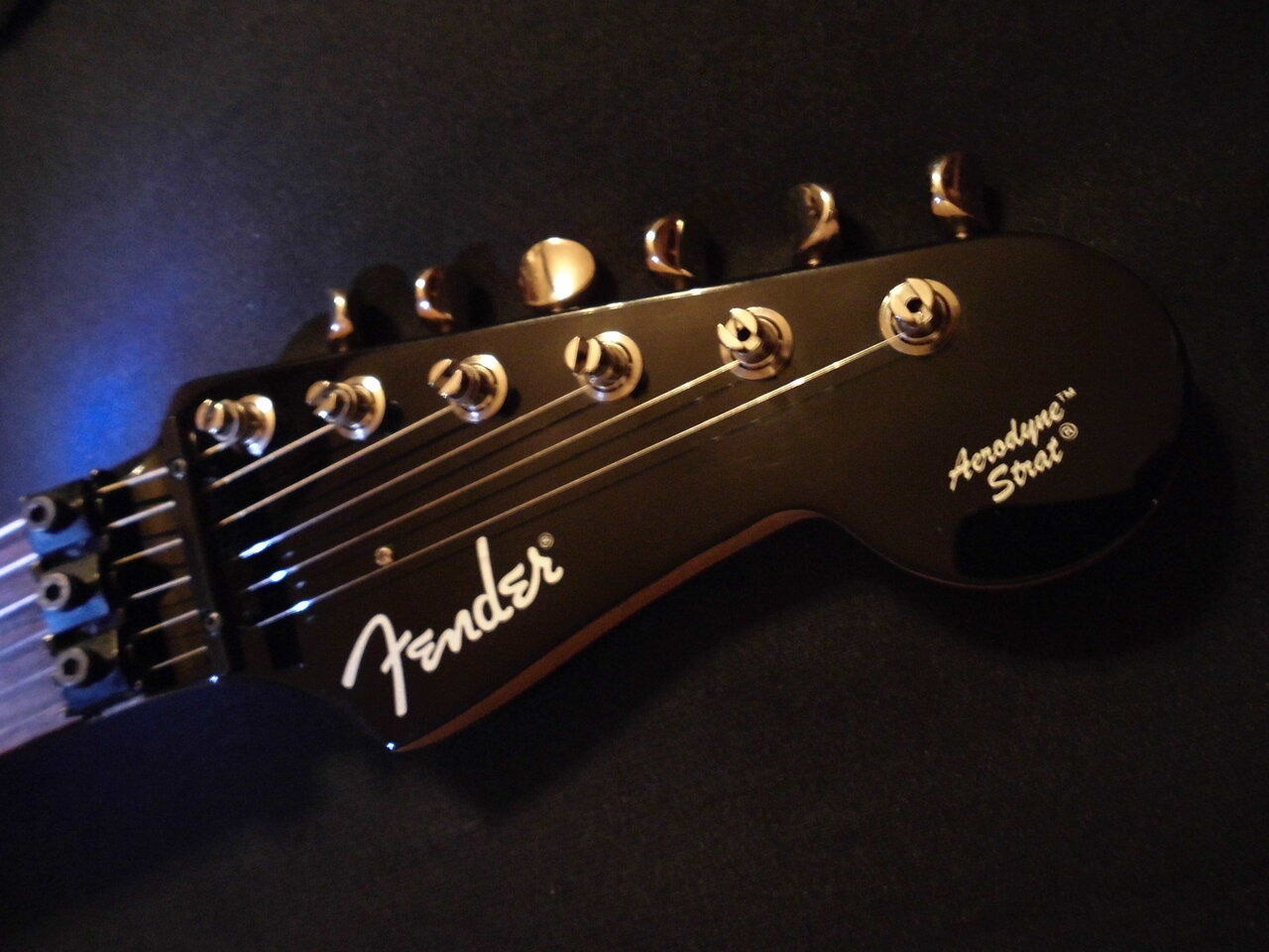 Fender Aerodyne Strat_headstock.JPG
