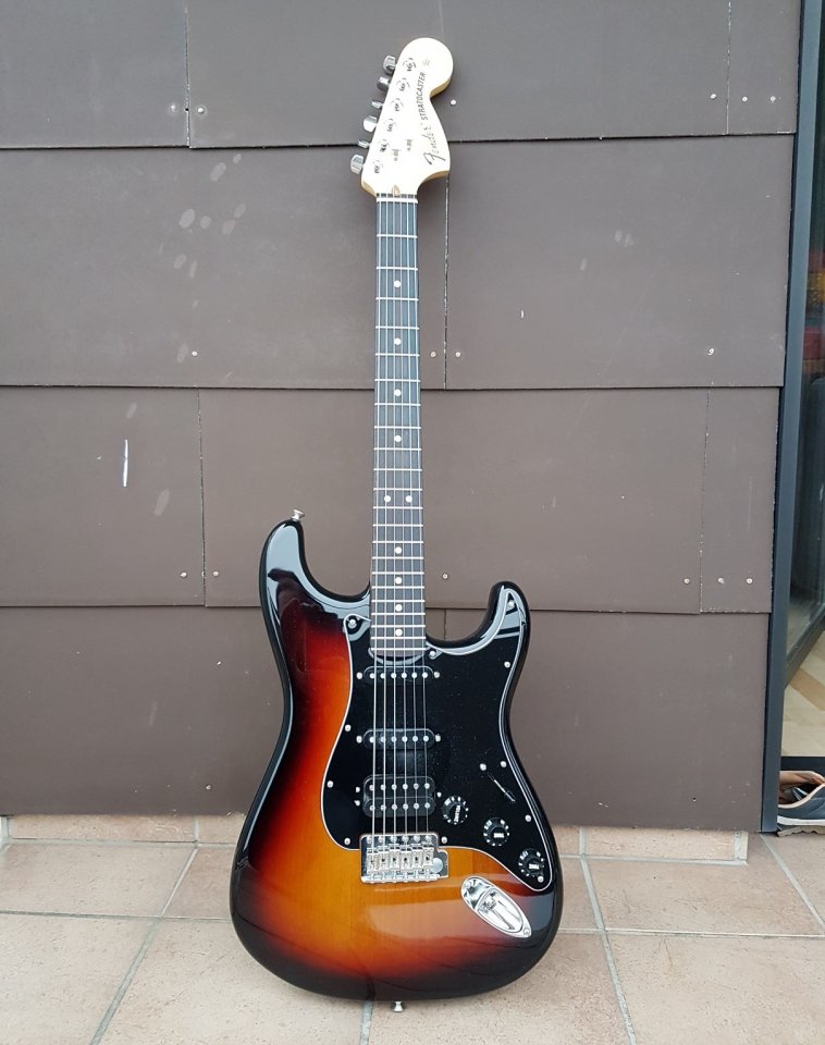 Fender American Special Strat 001_K1.jpg
