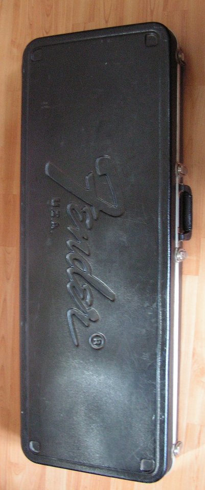 Fender Case 90s.jpg