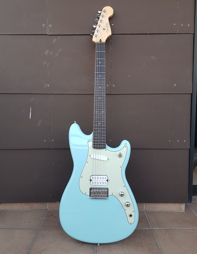 Fender Duo Sonic 03_K.jpg