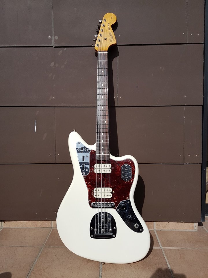Fender Jaguar HH 001_K.jpg