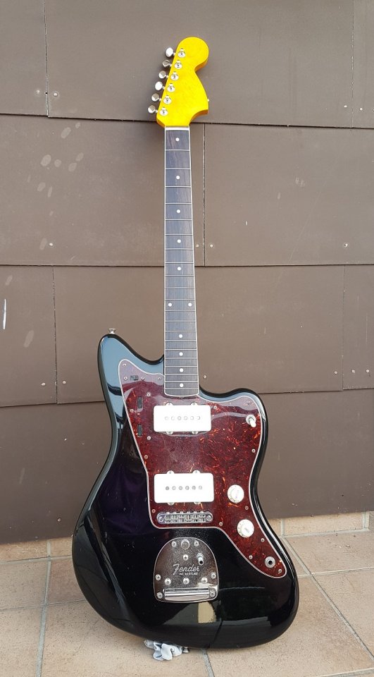Fender Jazzmaster 005_F.jpg