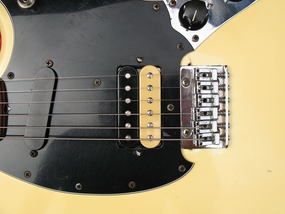 Fender Musicmaster 008_K.jpg