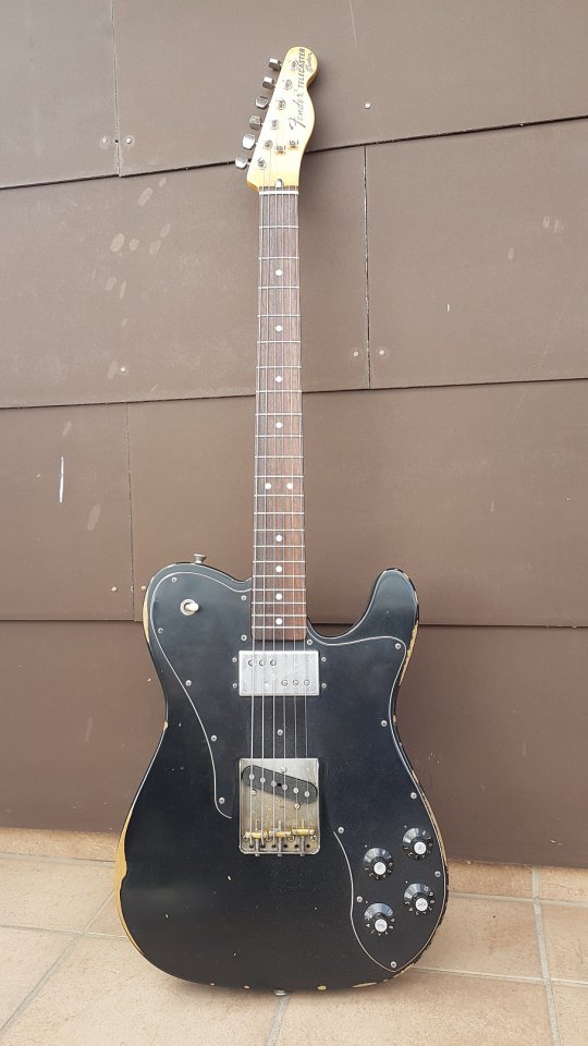 Fender Road Worn Telecaster Custom 001_K.jpg