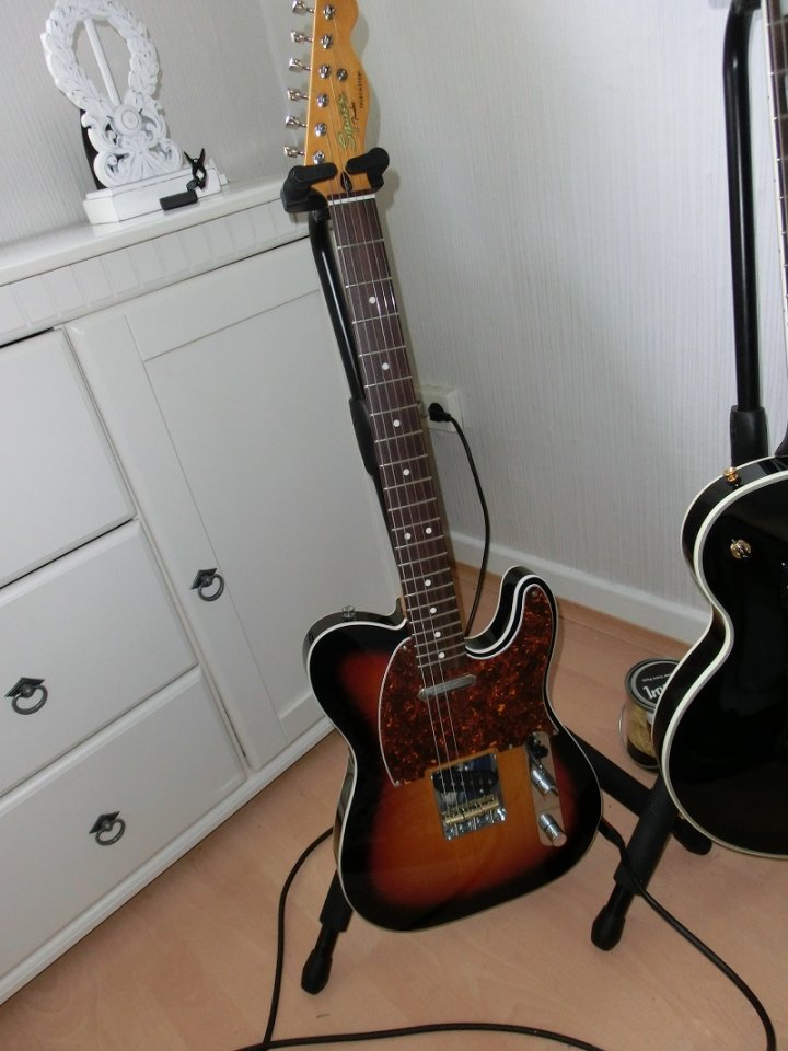 Fender Squier Classic Vibe Telecaster Custom1.jpg