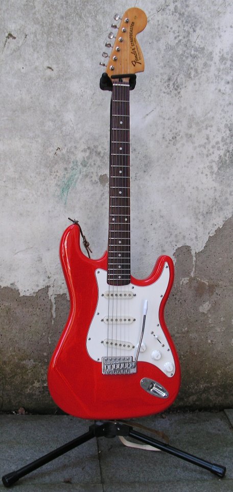 Fender Squier Mix My68 JV-Pickups, LindeBody In Torino Red, Bighead.jpg