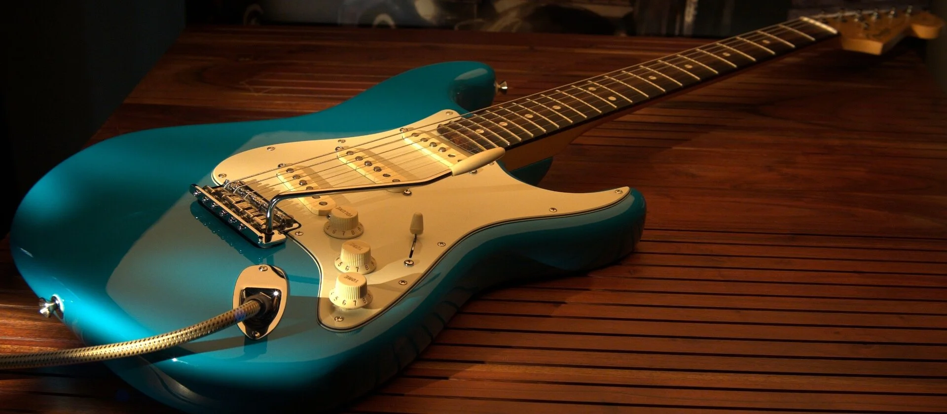 Fender Strat Miami Blue.webp