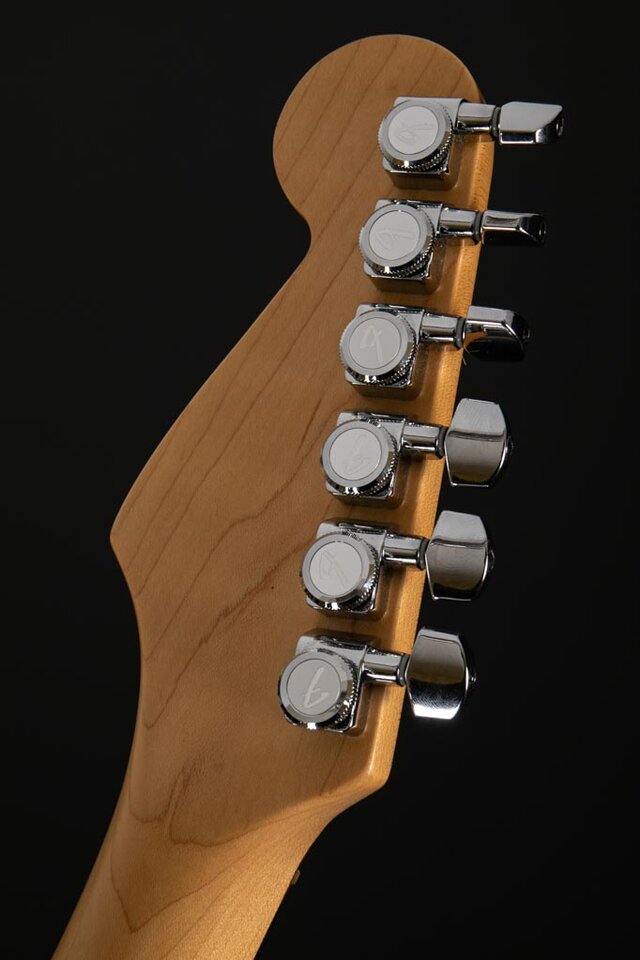 Fender-Stratocaster-1990_Kopf hinten.jpg