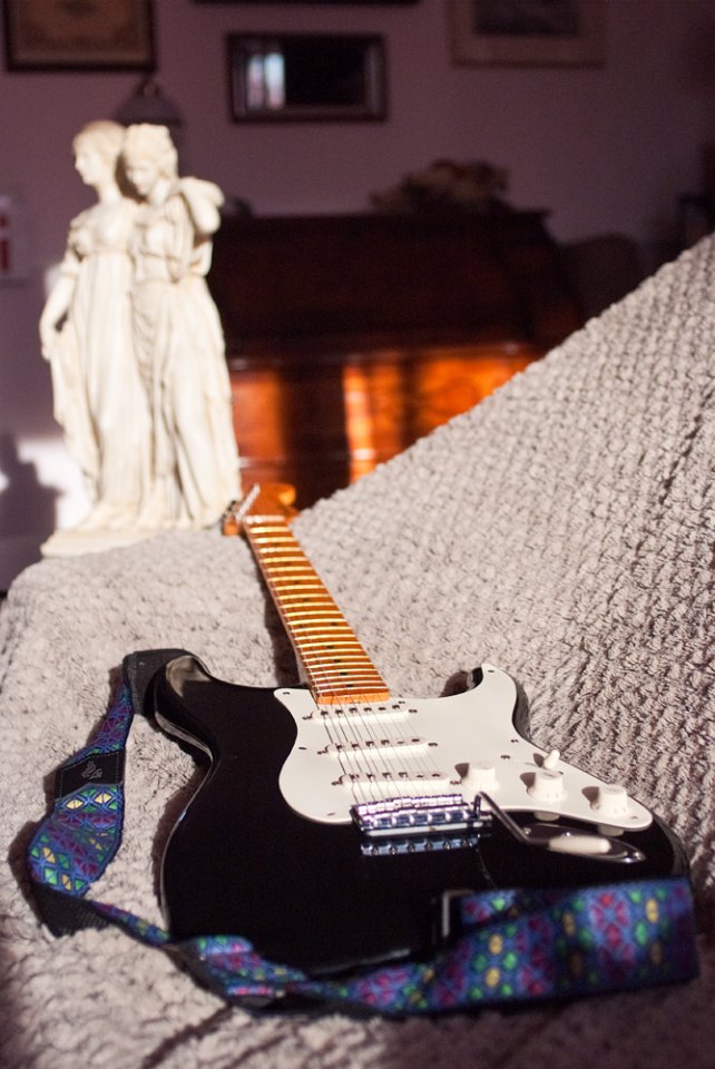 Fender-Stratocaster-EJ-25.jpg