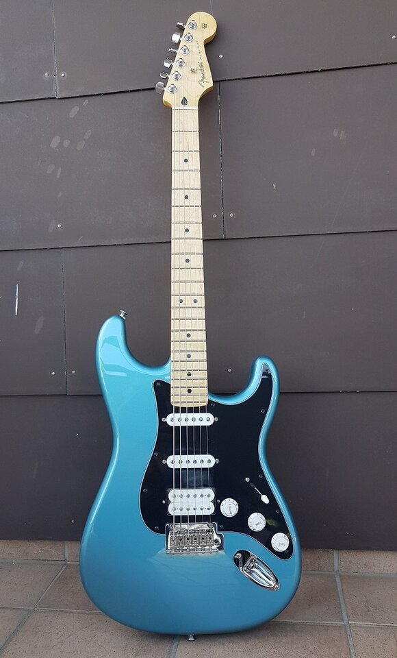 Fender Stratocaster HSS 05_K.jpg