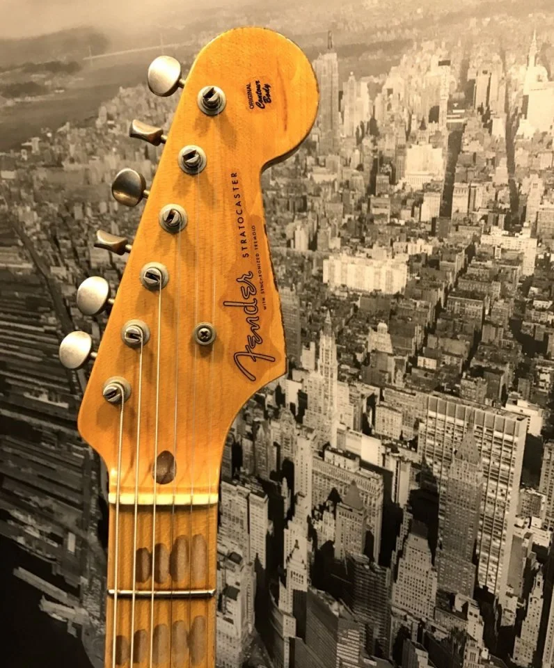 Fender01.jpg