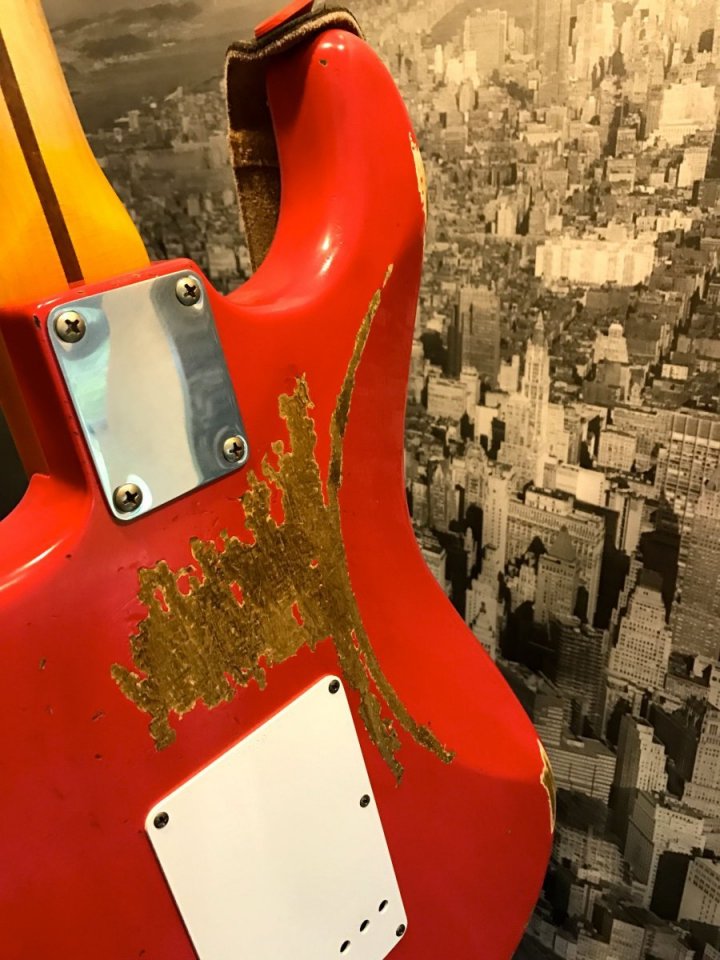 Fender03.jpg