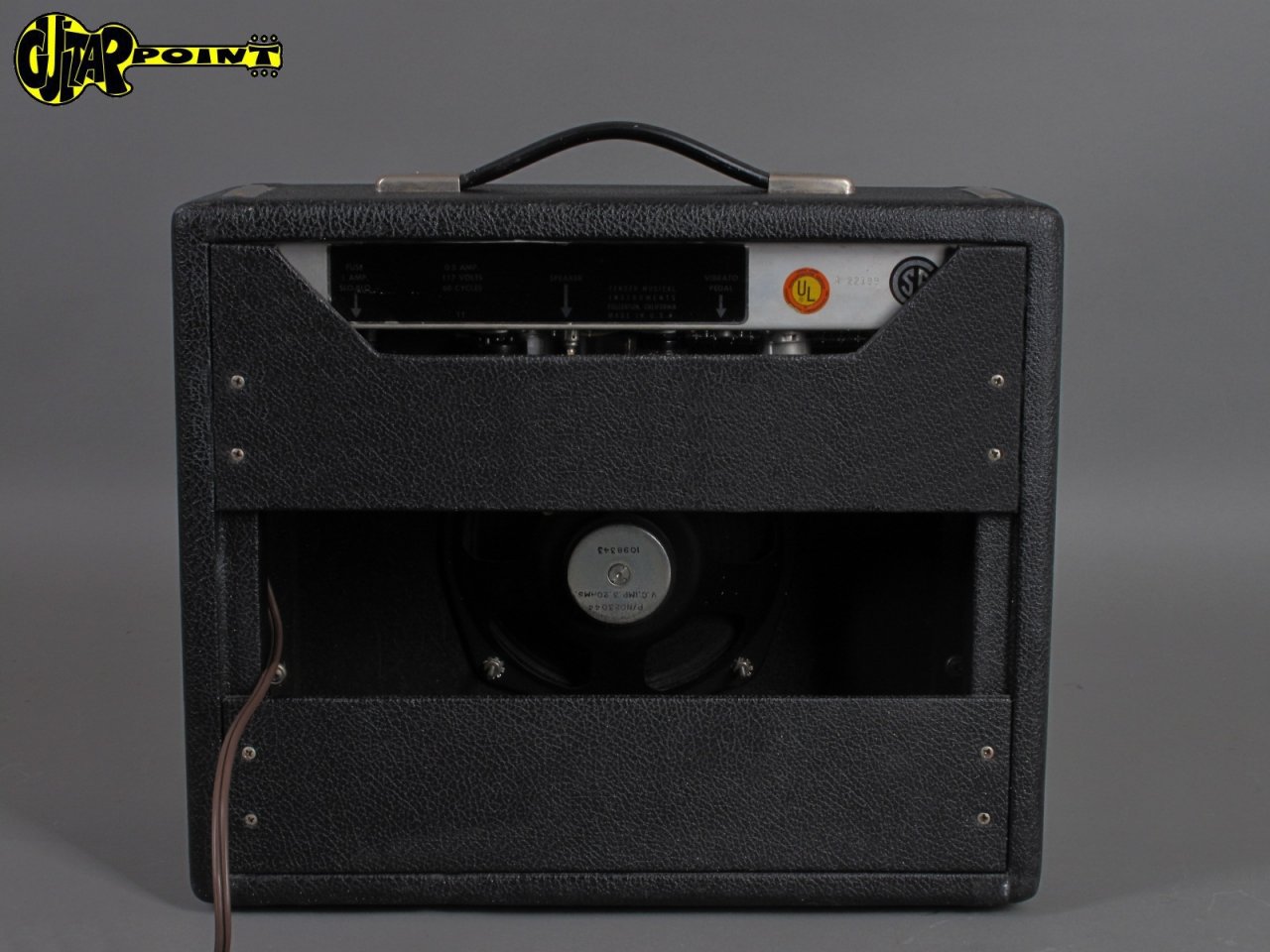 Fender68BroncoA22199_4.jpg