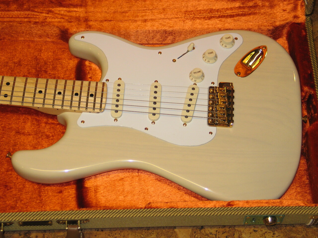 Fender_AMV Deluxe_1.JPG