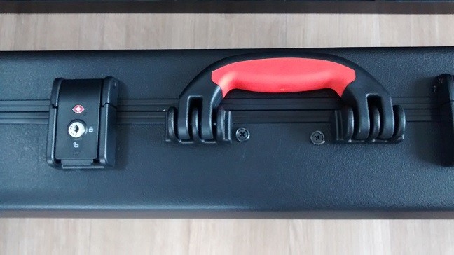 Fender_Case_2.jpg