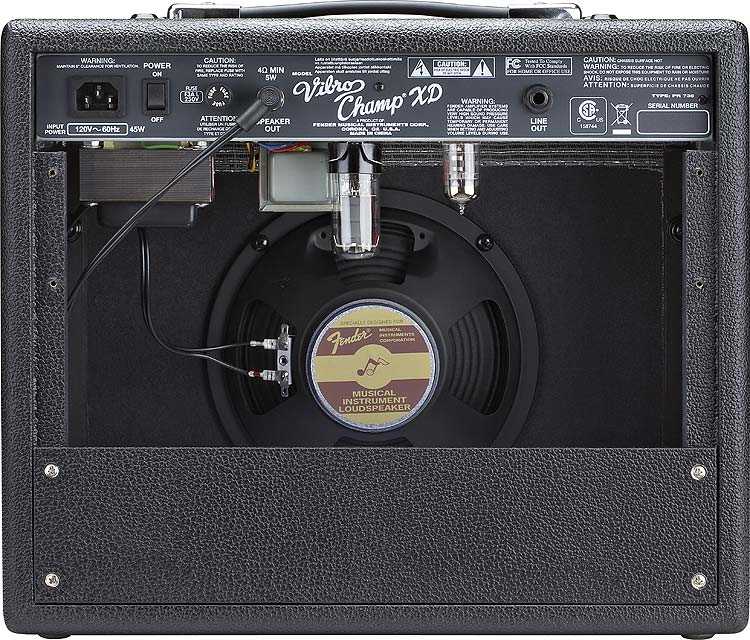 Fender_Vibro_Champ_XD_Combo_5W_Vollroehre_1.jpg