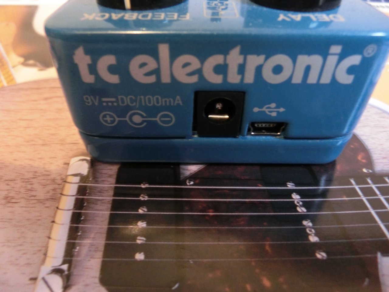 Flashback 9V Plug.jpg