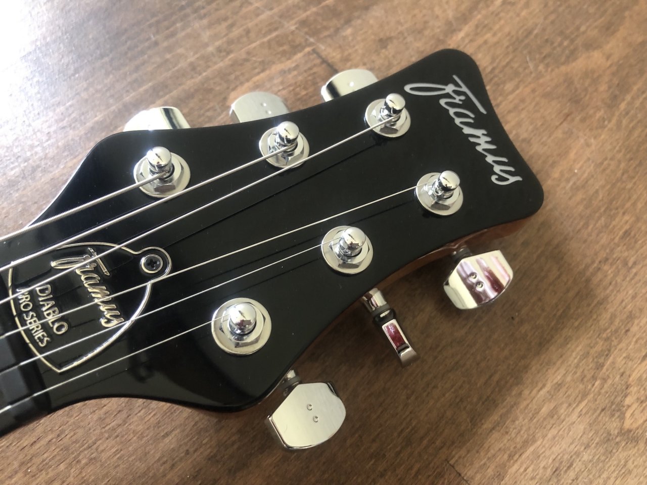 framus-diablo-ii-supreme-kopfplatte.jpg