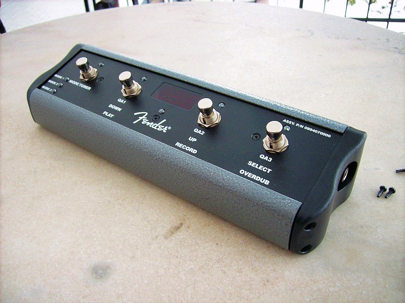 Fender Fußschalter ULT-4 - eine technische Betrachtung | Musiker-Board