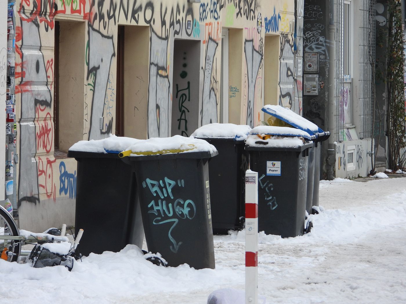 g houses + waste bins - thadenstr. 6.1 6.jpg