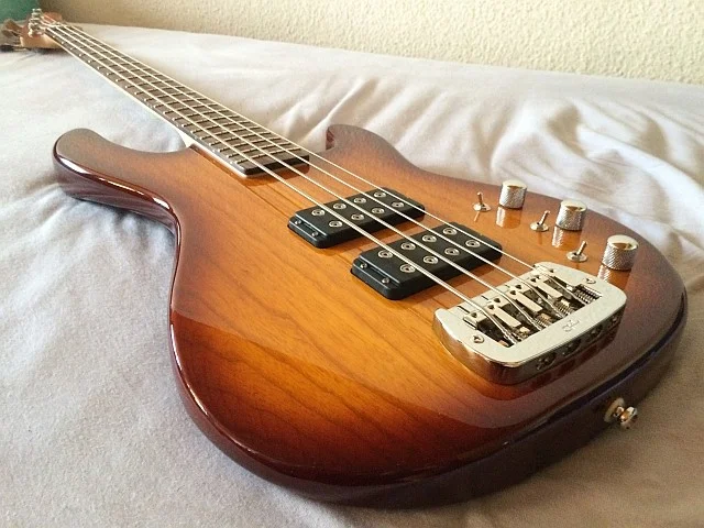 G&L02.webp