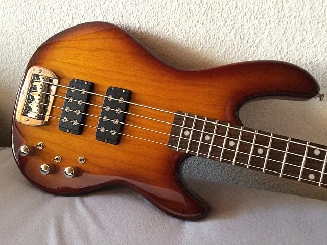 G&L03.webp