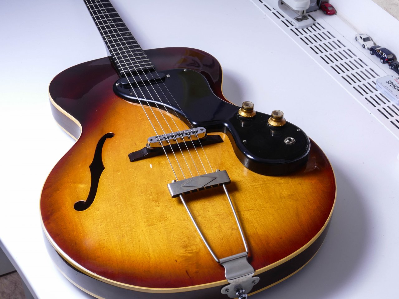 Gibson ES-120T 1964 (5).jpg