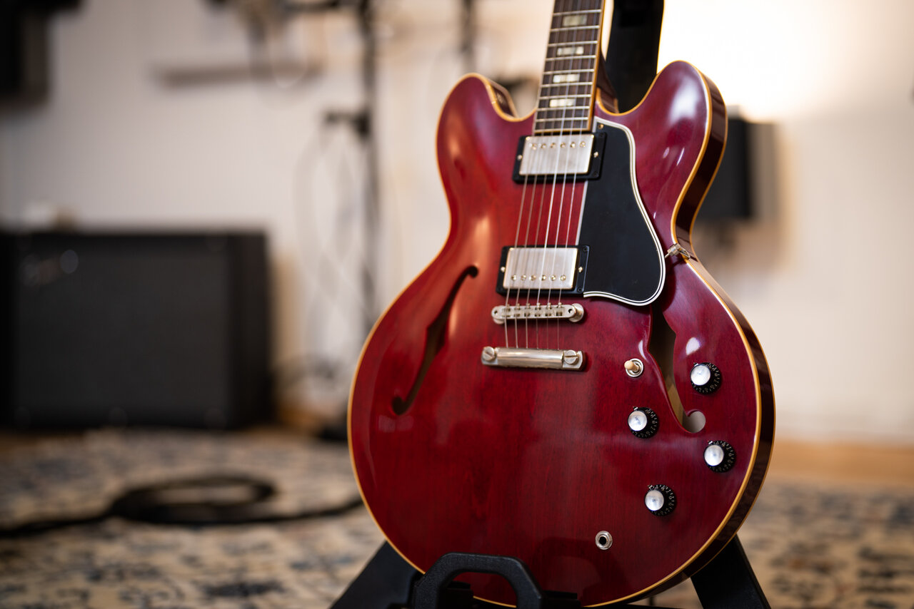 Gibson ES-335 Custom-1.jpg