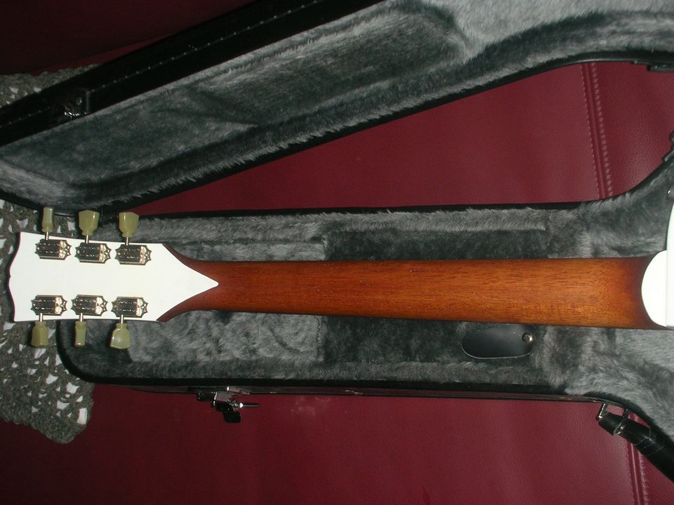gibson hals.jpg