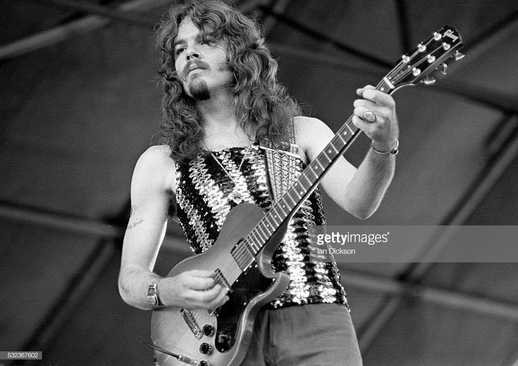 Gibson L6S-Tom Johnston Doobie Brothers.jpg