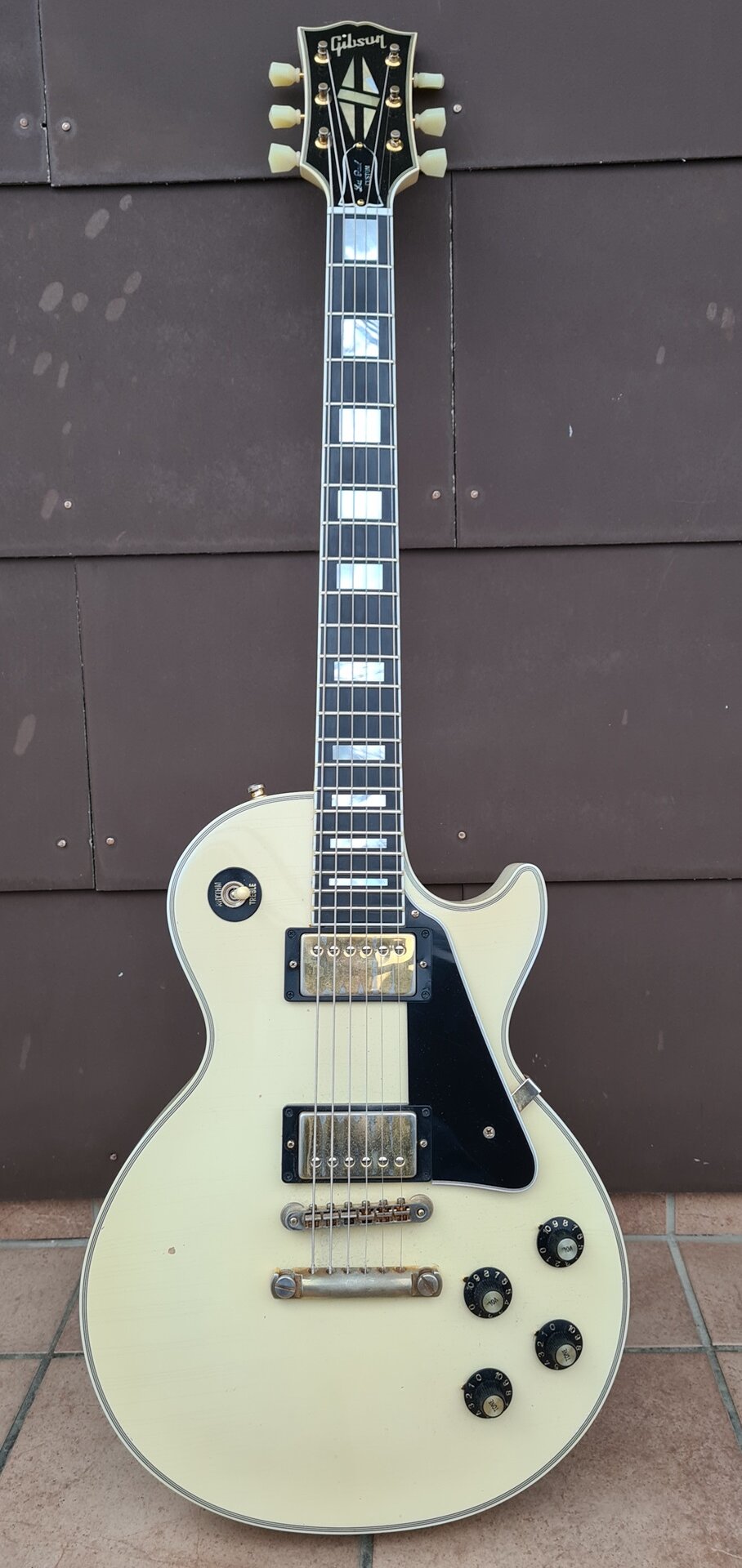 Gibson Les Paul Custom Makeover 01_K.jpg