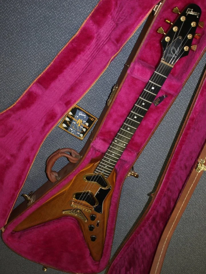 Gibson V2-1.jpg