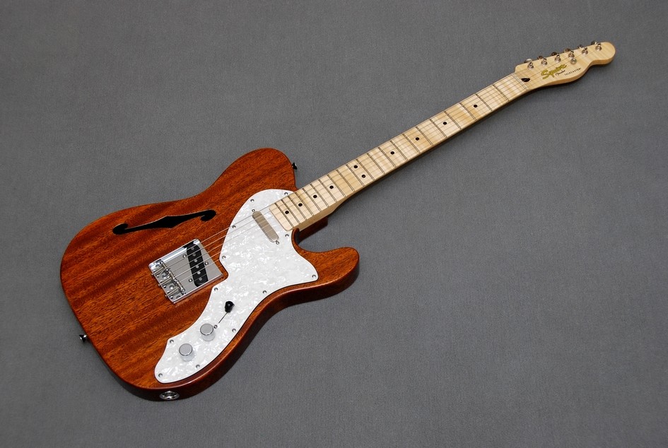 Gitarre 437-01.jpg