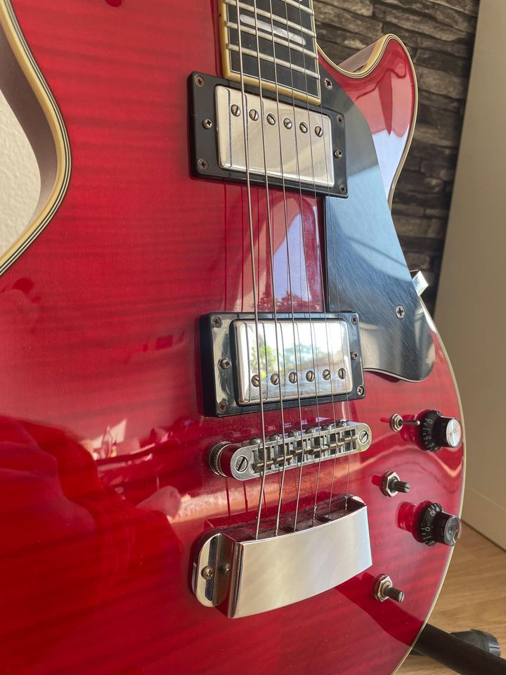Gitarre Bild 2.jpeg