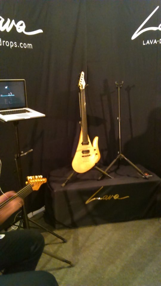 Gitarre bundlos.jpg