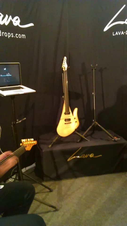 Gitarre bundlos.webp