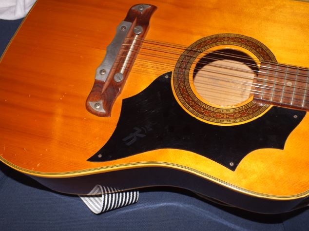 Gitarre1.JPG