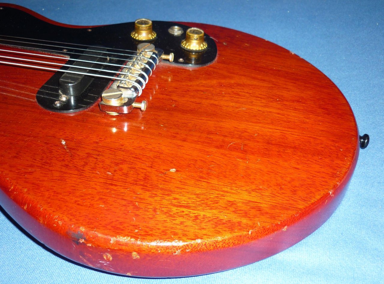 GM Gibson Melody Maker 008.JPG