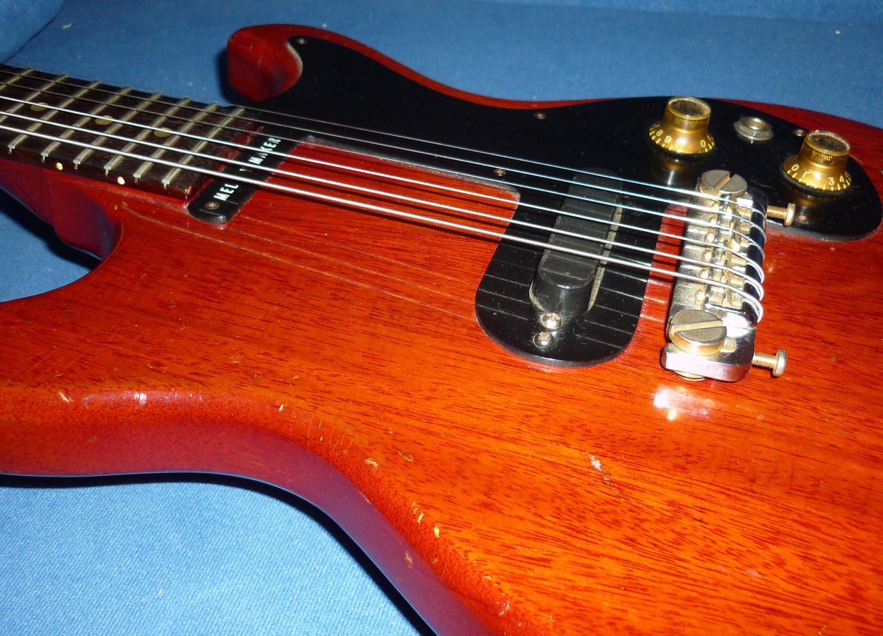 GM Gibson Melody Maker 009.JPG
